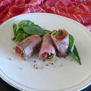 Tomato and Beef Roll