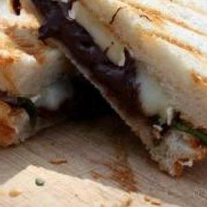 Choconini Sandwich with “Xocai Healthy Chocolate”